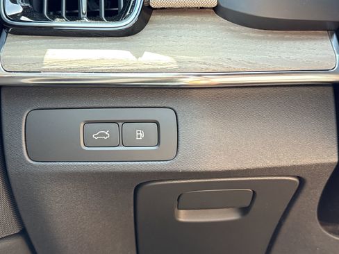 New 2026 Volvo XC90 T8 Ultra w/ Protection Package Premier image 22