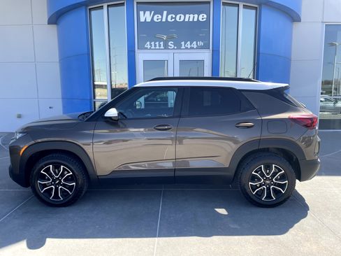 Used 2021 Chevrolet TrailBlazer ACTIV w/ Sun and Liftgate Package image 1