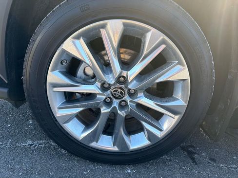 Used 2022 Toyota Highlander Limited image 23