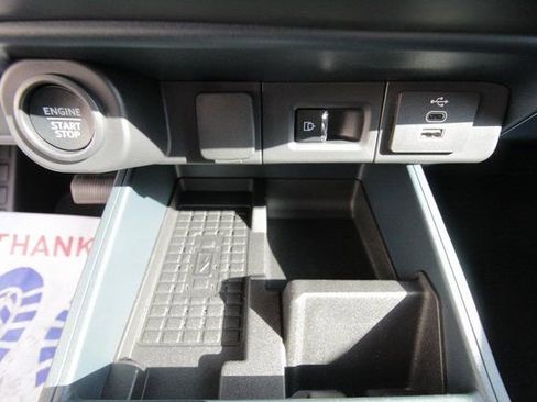 New 2025 Ford Maverick Lariat w/ Black Appearance Package AWD/4WD image 27