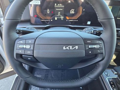 New 2026 Kia Sportage EX image 21