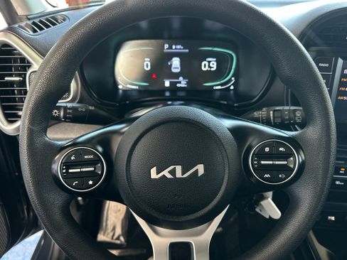 Used 2024 Kia Soul LX w/ Option Group 015 FWD image 20