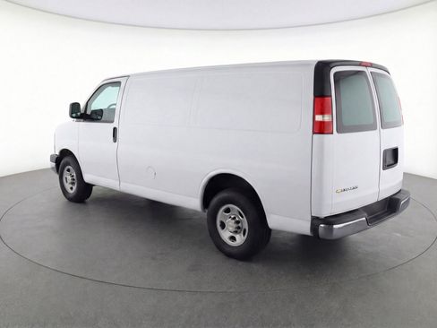 Used 2025 Chevrolet Express 3500 LT w/ LT Preferred Equipment Group image 6