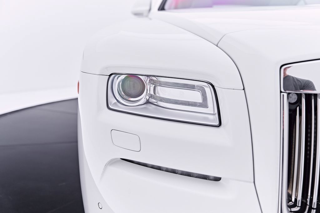 Used 2014 Rolls-Royce Wraith RWD image 24