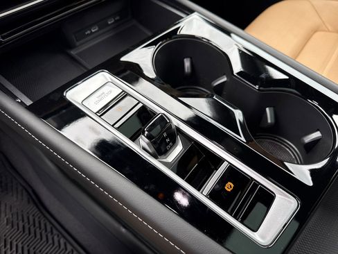 Certified 2024 Volkswagen Atlas Cross Sport SEL R-Line image 25