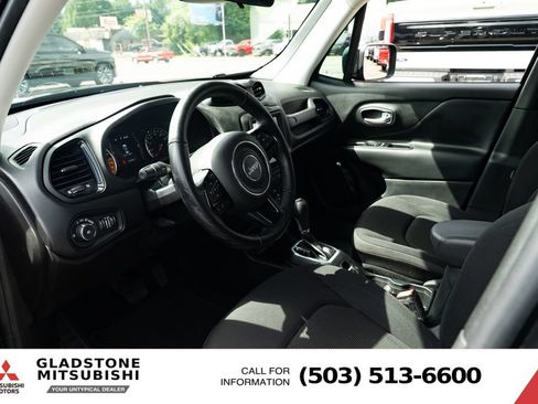 Used 2019 Jeep Renegade Altitude w/ Quick Order Package 2XM FWD image 20