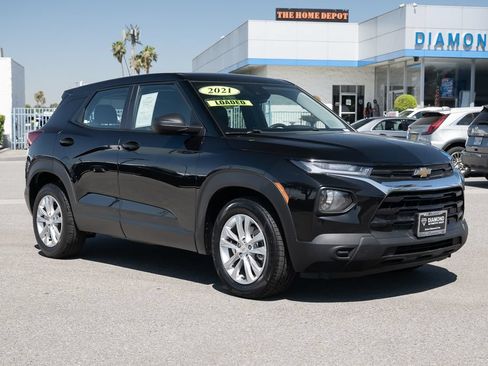 Used 2021 Chevrolet TrailBlazer LS FWD image 1