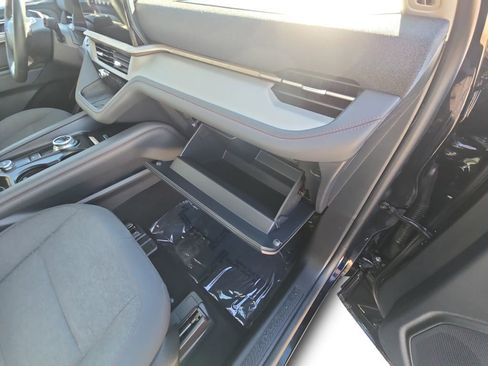 Used 2025 Ford Explorer Active image 17