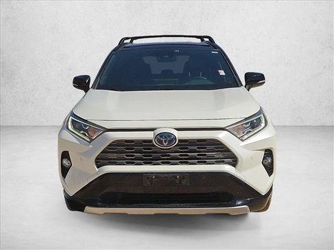 Used 2020 Toyota RAV4 XSE AWD/4WD image 2