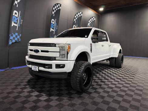 Used 2017 Ford F450 Lariat w/ Lariat Ultimate Package image 1