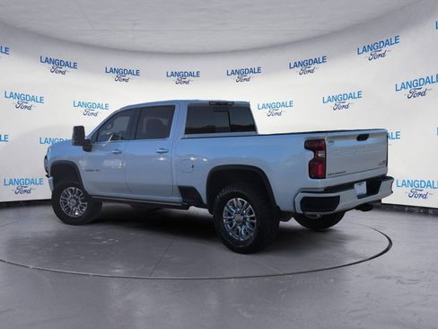 Used 2022 Chevrolet Silverado 2500 High Country w/ Safety Package II image 9