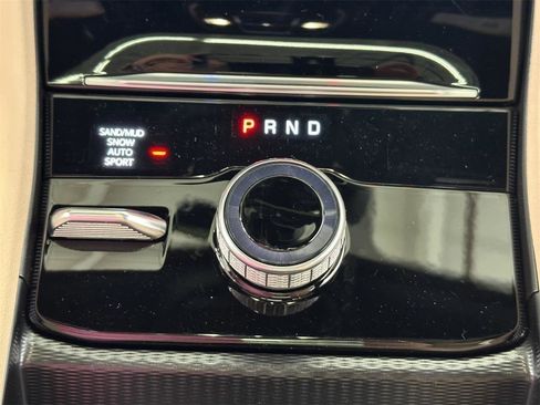 New 2024 Jeep Grand Cherokee Limited w/ Luxury Tech Group II image 35