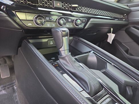 Used 2023 Honda Accord Touring image 12