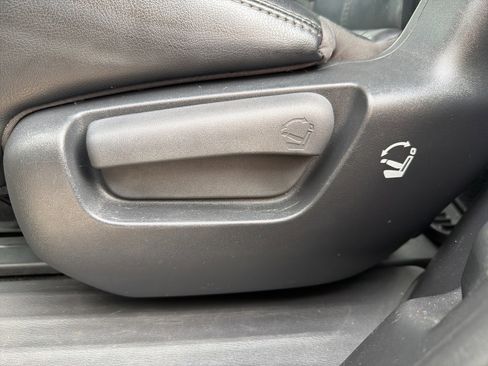 Used 2017 Nissan Pathfinder SL image 84