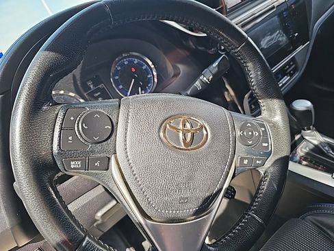 Used 2019 Toyota Corolla SE image 17