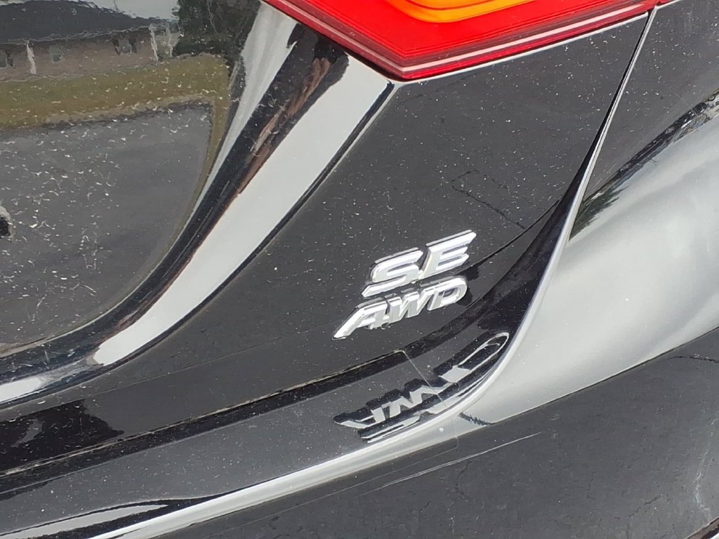 Used 2023 Toyota Camry SE w/ Cold Weather Package AWD/4WD image 9