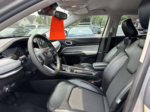 Certified 2022 Jeep Compass Latitude AWD/4WD image 10