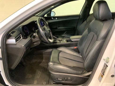 Used 2023 Kia K5 GT-Line image 10