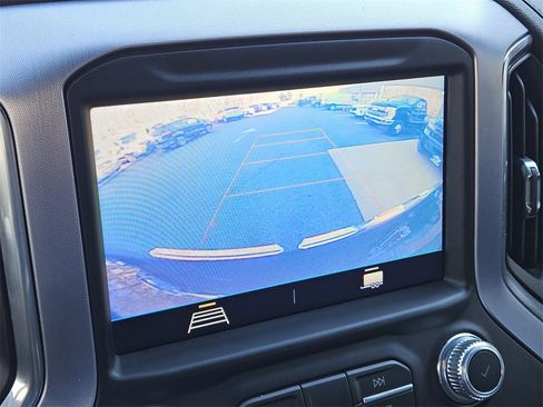 Used 2019 GMC Sierra 1500 SLE image 18