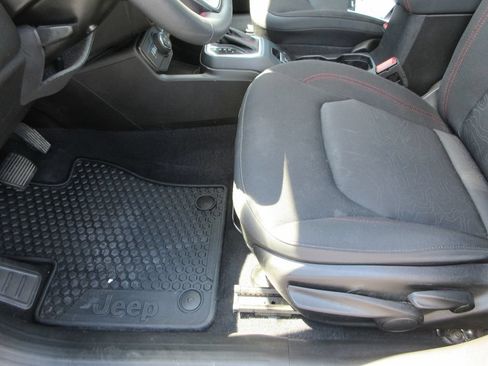 Used 2023 Jeep Renegade Trailhawk w/ Sun/Sound Group AWD/4WD image 23
