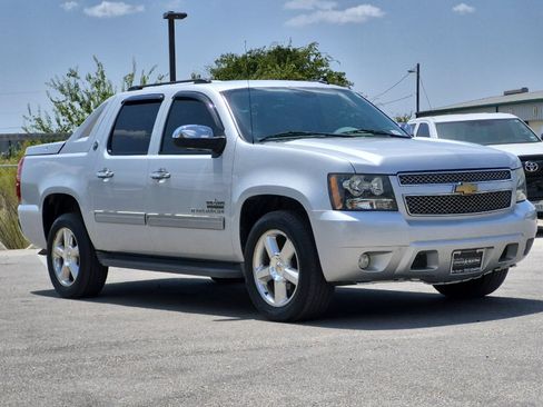 Used 2013 Chevrolet Avalanche LT w/ Texas Edition RWD image 7