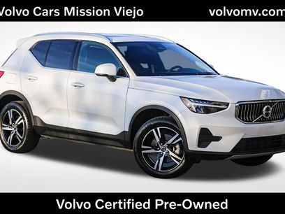 Used 2025 Volvo XC40 B5 Core