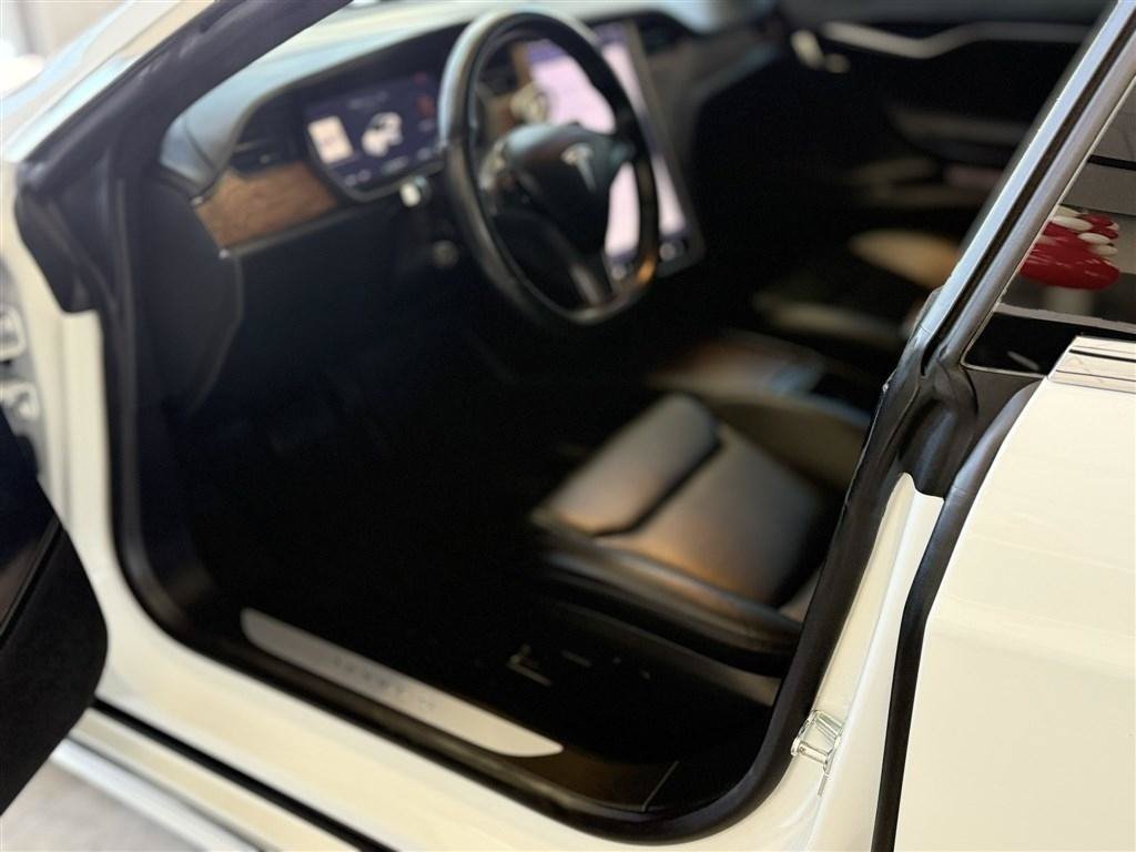 Used 2020 Tesla Model S AWD image 12