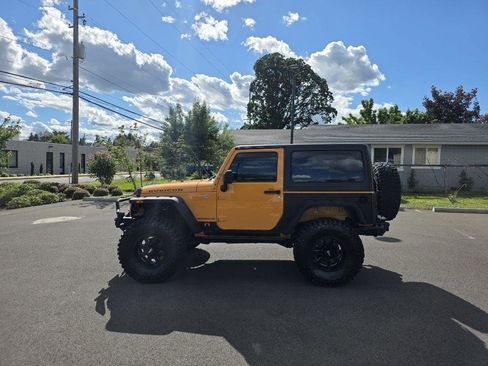 Used 2012 Jeep Wrangler Rubicon AWD/4WD image 8