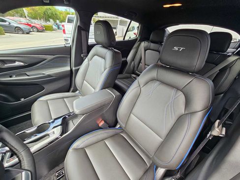 New 2026 Buick Envista Sport Touring w/ Convenience I Package FWD image 21