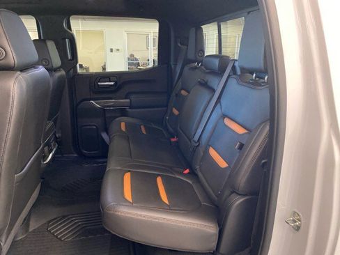 Used 2020 GMC Sierra 1500 AT4 w/ AT4 Premium Package image 9