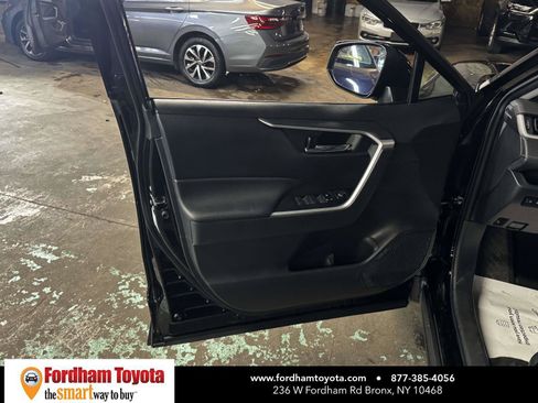 Certified 2025 Toyota RAV4 XLE AWD/4WD image 15