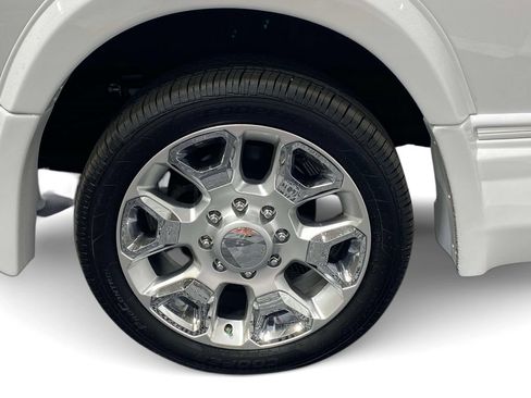 Used 2024 GMC Savana 2500 w/ Driver Convenience Package RWD image 11