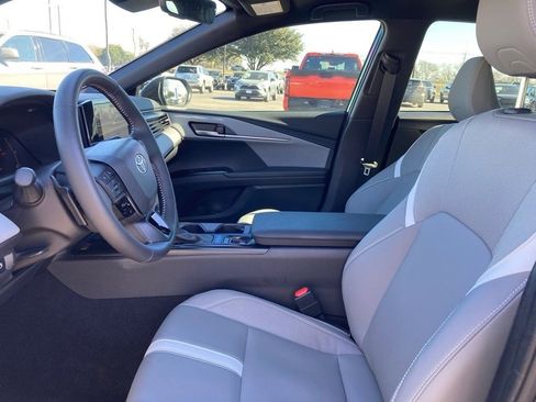 Certified 2025 Toyota Camry SE image 10