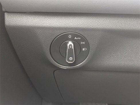 New 2026 Volkswagen Jetta SE image 22