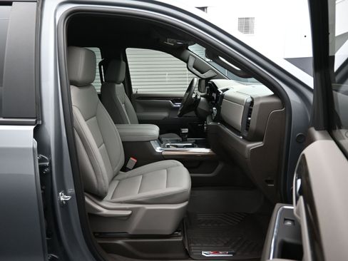 Used 2026 Chevrolet Silverado 1500 LT Trail Boss w/ Safety Package image 12