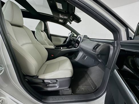 Used 2024 Toyota bZ4X Limited image 31