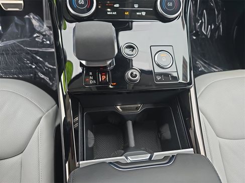 Used 2023 Land Rover Range Rover Sport SE Dynamic image 26