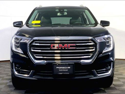 Used 2023 GMC Terrain SLT image 10
