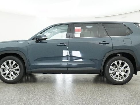 New 2026 Toyota Grand Highlander AWD image 19