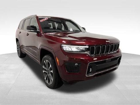 New 2025 Jeep Grand Cherokee L Overland w/ Luxury Tech Group IV image 4
