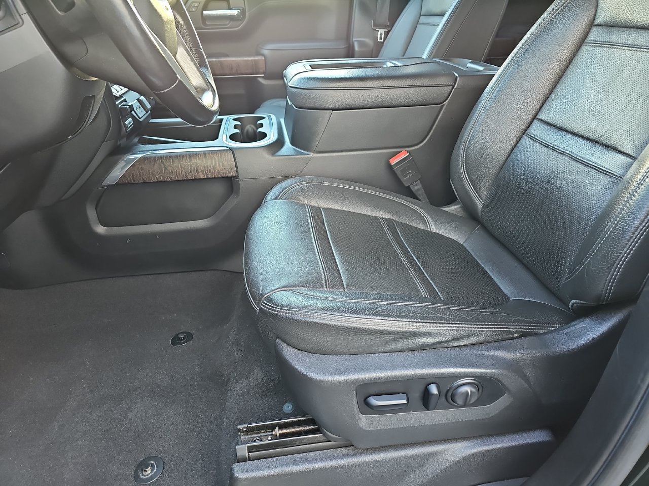 Used 2021 GMC Sierra 1500 Denali w/ Denali Ultimate Package AWD/4WD image 18