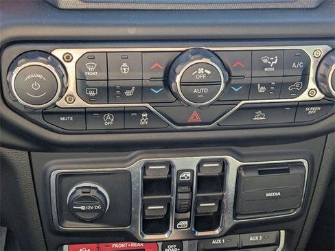 Used 2023 Jeep Wrangler Unlimited Rubicon w/ Cold Weather Group image 20