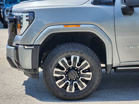 Used 2025 GMC Sierra 2500 Denali Ultimate AWD/4WD image 27
