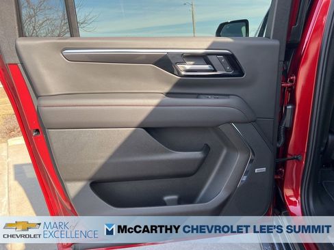 New 2026 Chevrolet Suburban RST image 33