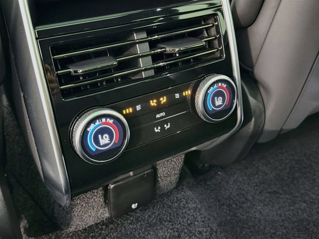 New 2026 Land Rover Range Rover SE AWD/4WD image 27