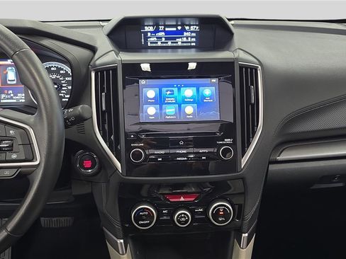 Used 2023 Subaru Forester Premium image 21