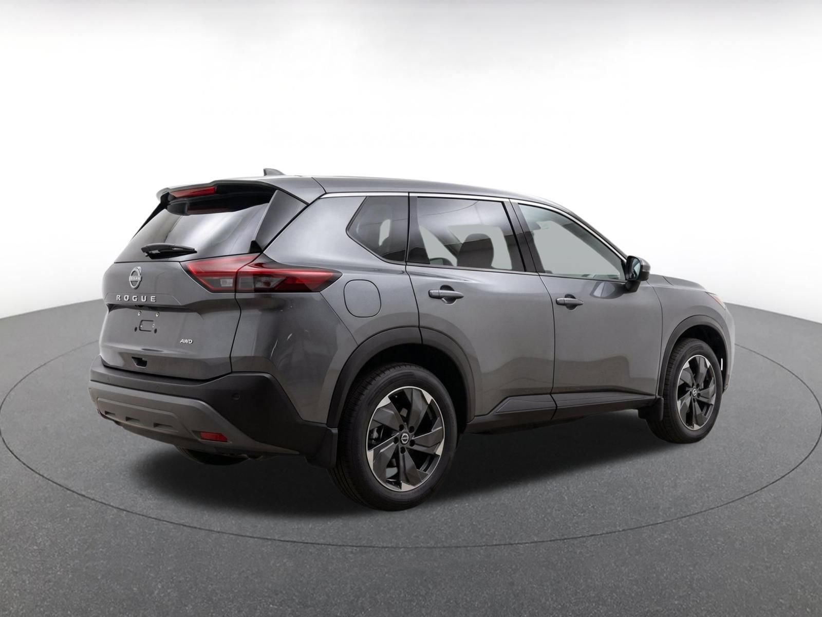 Used 2025 Nissan Rogue SV AWD/4WD image 8