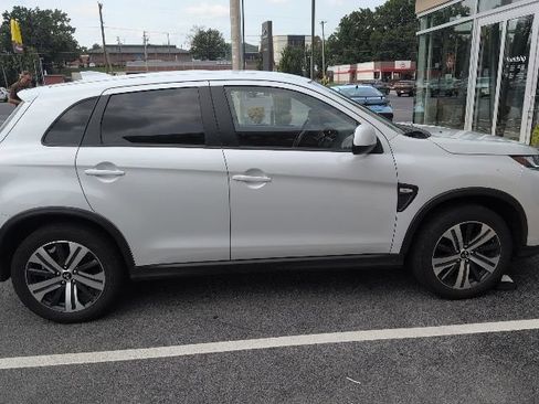Used 2024 Mitsubishi Outlander Sport ES AWD/4WD image 10