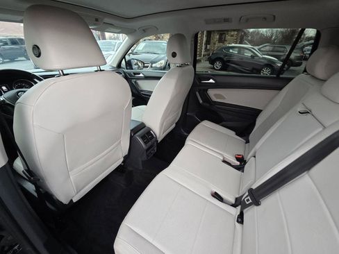 Used 2019 Volkswagen Tiguan SE w/ Panoramic Sunroof Package image 15