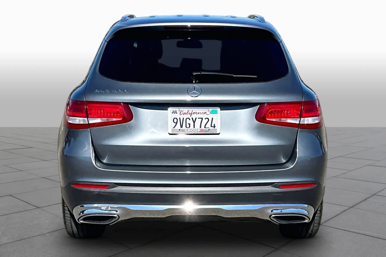 Used 2017 Mercedes-Benz GLC 300 image 4